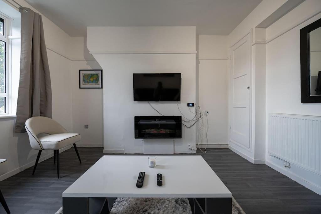 Stunning In Dulwich Apartment London